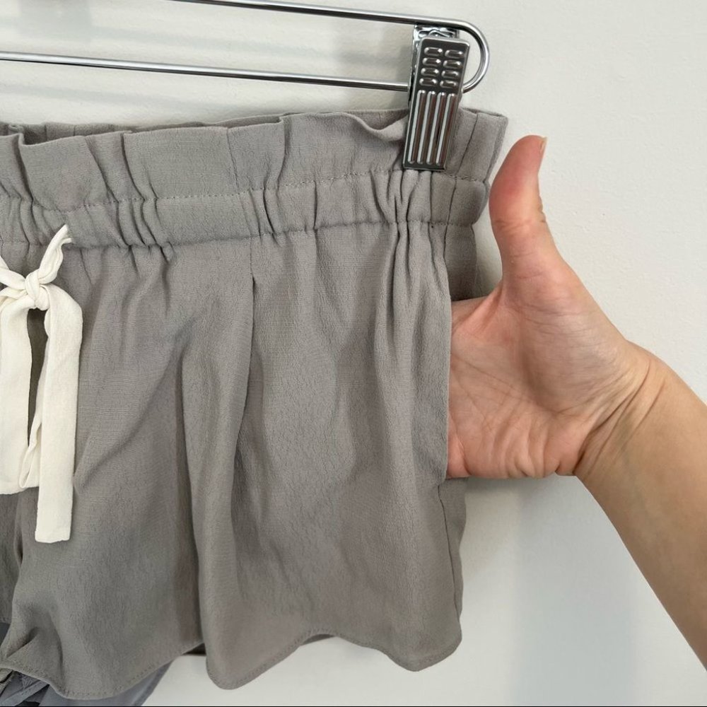 Aritzia Wilfred Montrouge Shorts Light Grey Pull On Paperbag Shorts - Picture 7 of 14